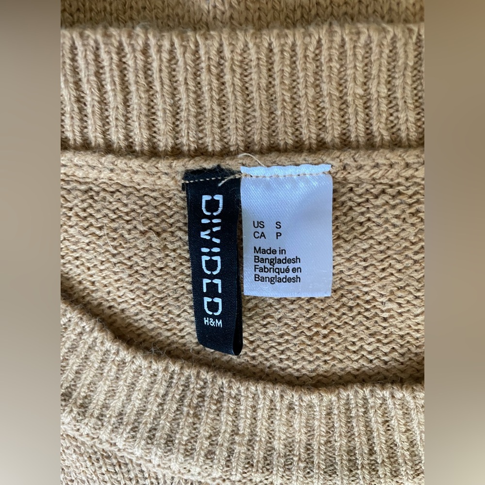 H&M Divided Women Crew Neck Sweater Size Small - Picture 6 of 9